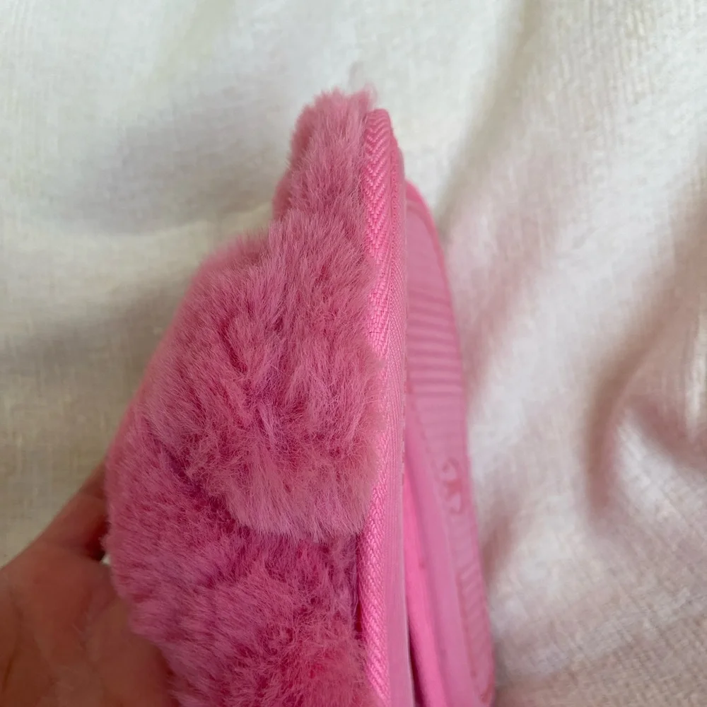 Cat&Jack NWT fuzzy faux Vibrant Pink fur criss cross slipper size Small … - Picture 3 of 5